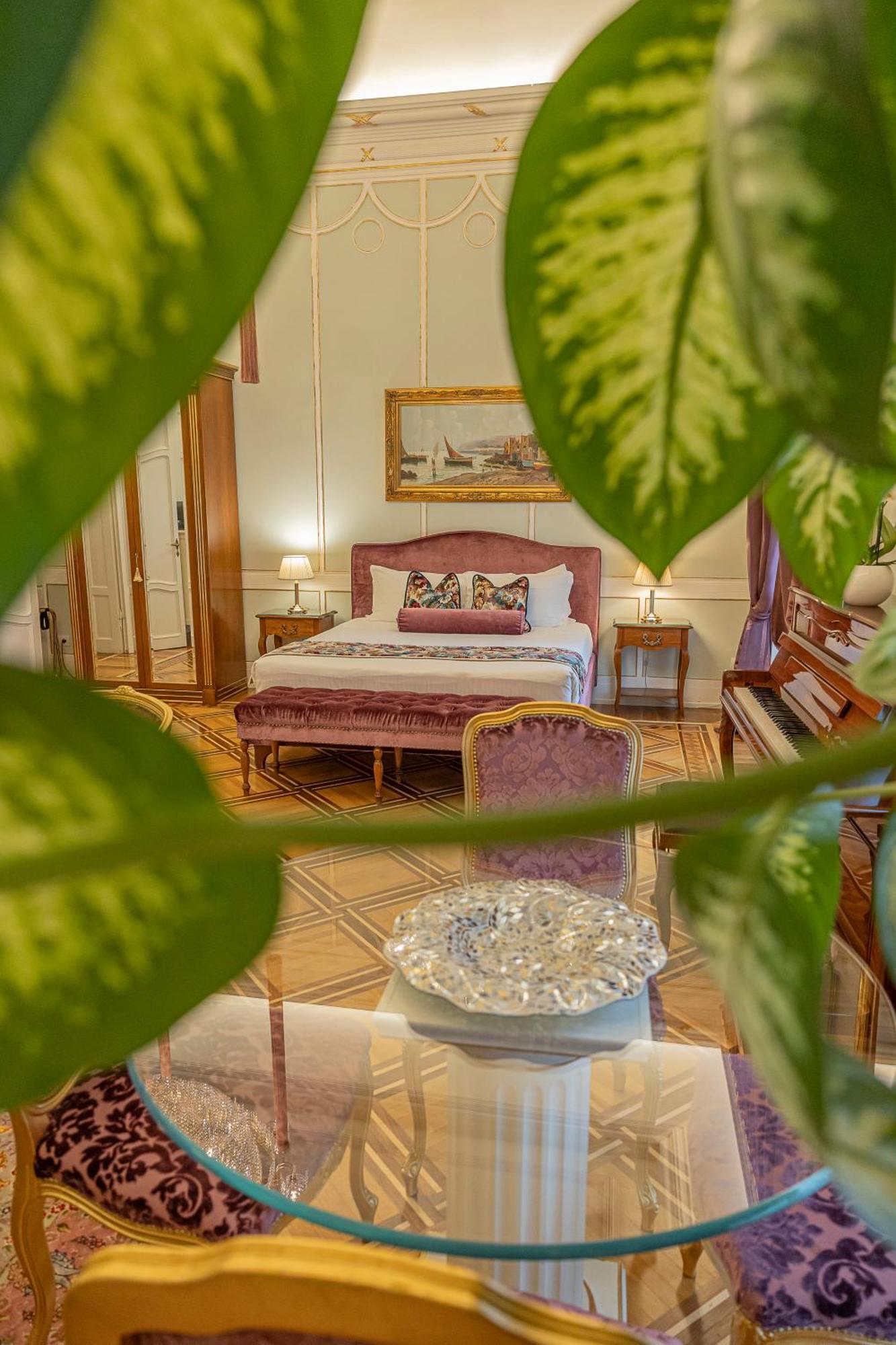 Palazzo Monga Boutique Guesthouse 4*