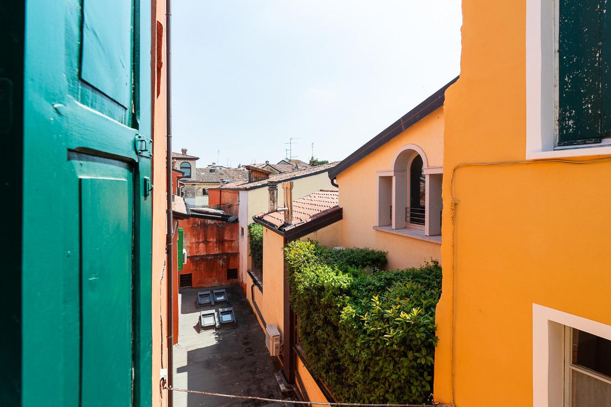 Aparthotel Palazzo Delle Guglie By Postcardsfrom