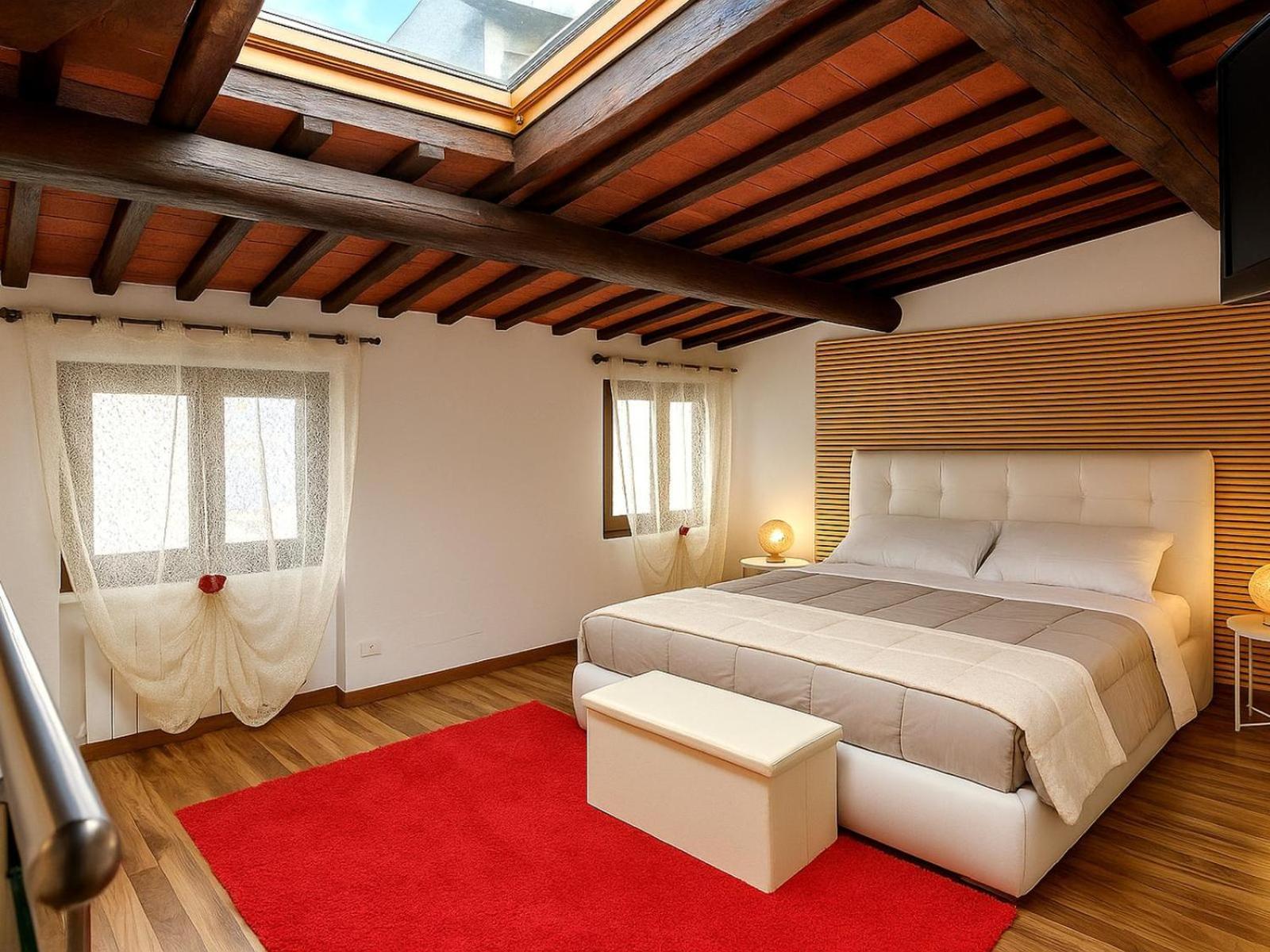 Enzo House *