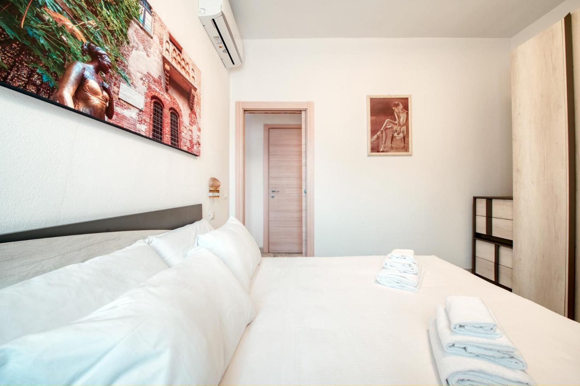 The Red House - & Business Verona