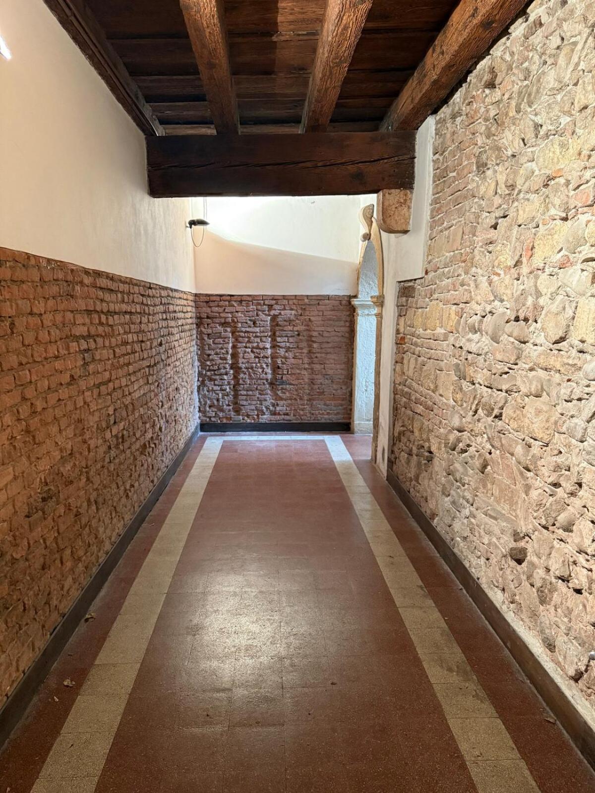 Ponte Pietra Centro *