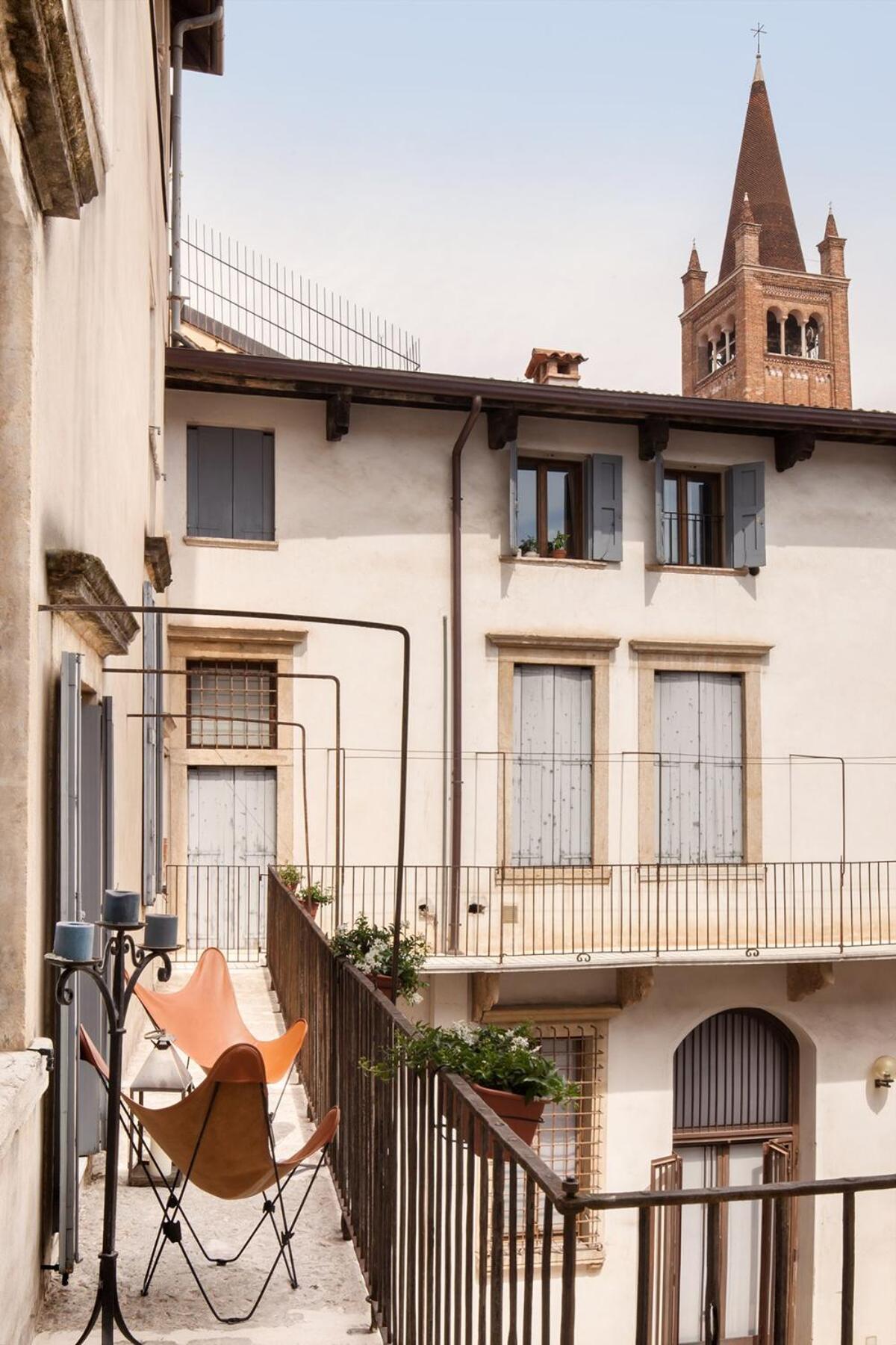 Heritage * Verona