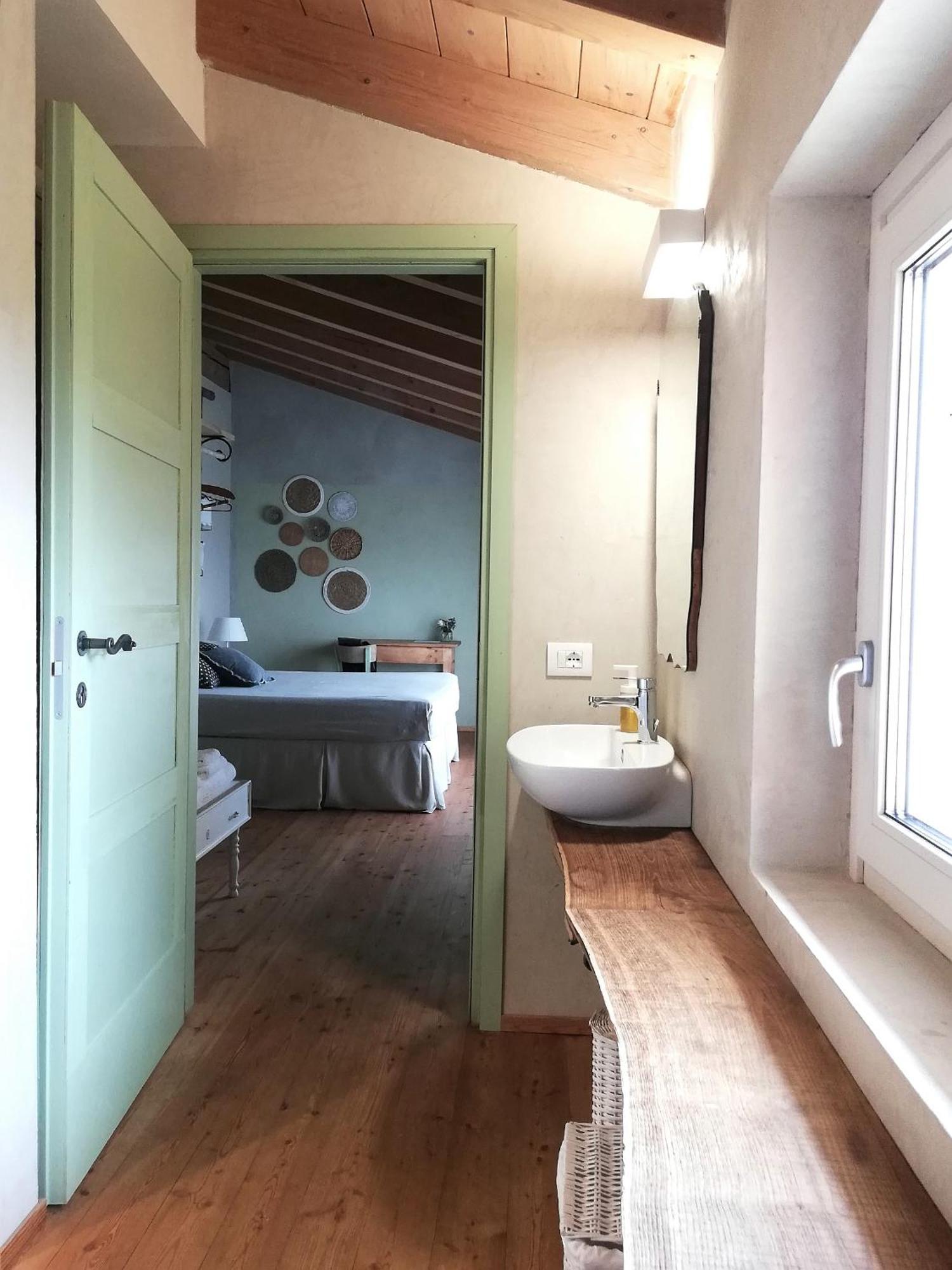 Ca Montemezzano Bed & Breakfast Verona