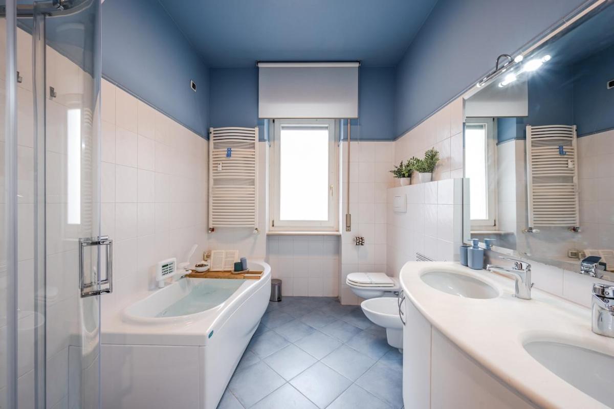 Harmony - Hot Tub & Garage Verona
