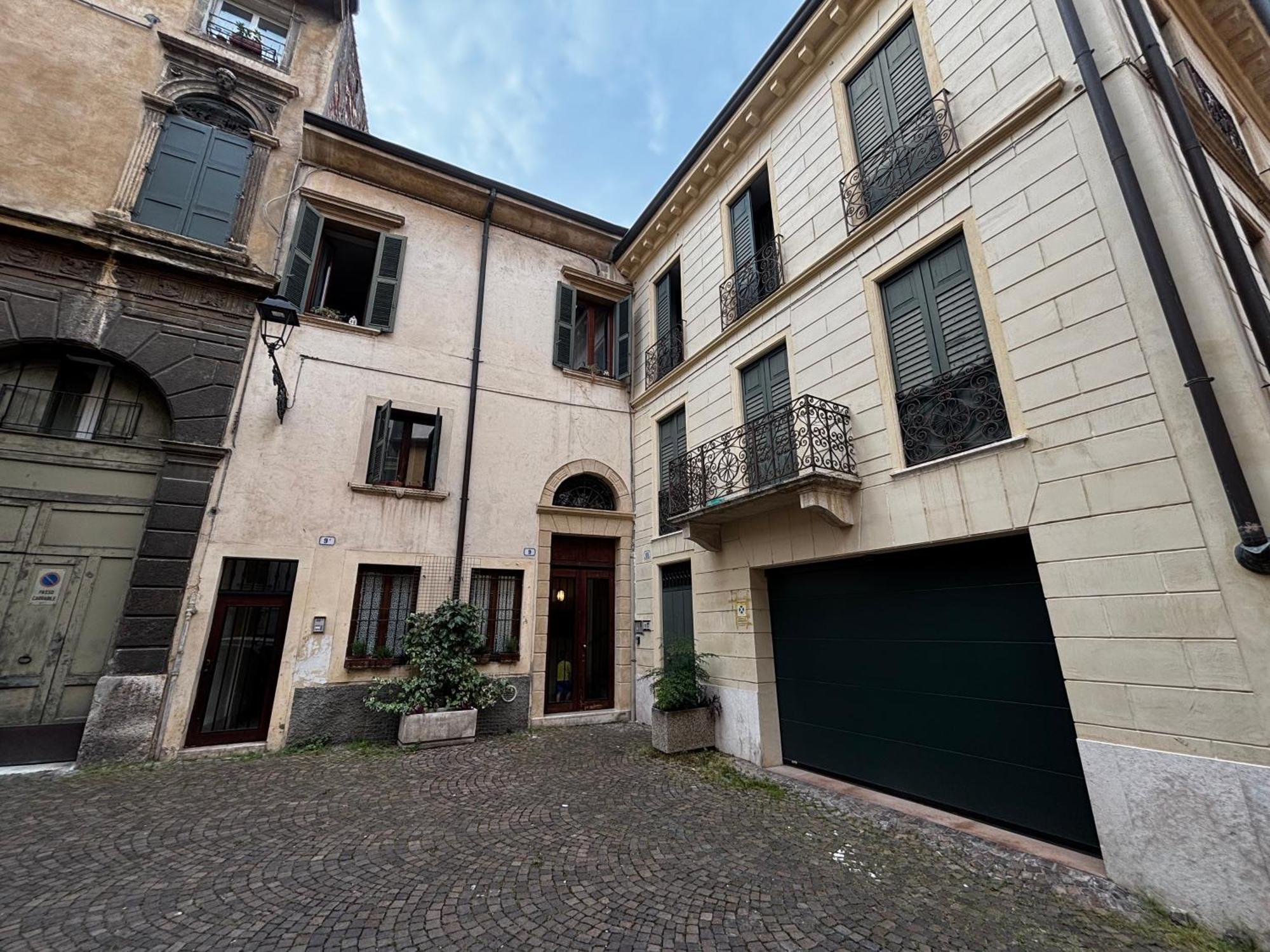 Apartment Anastasia - Piazza Erbe Center *