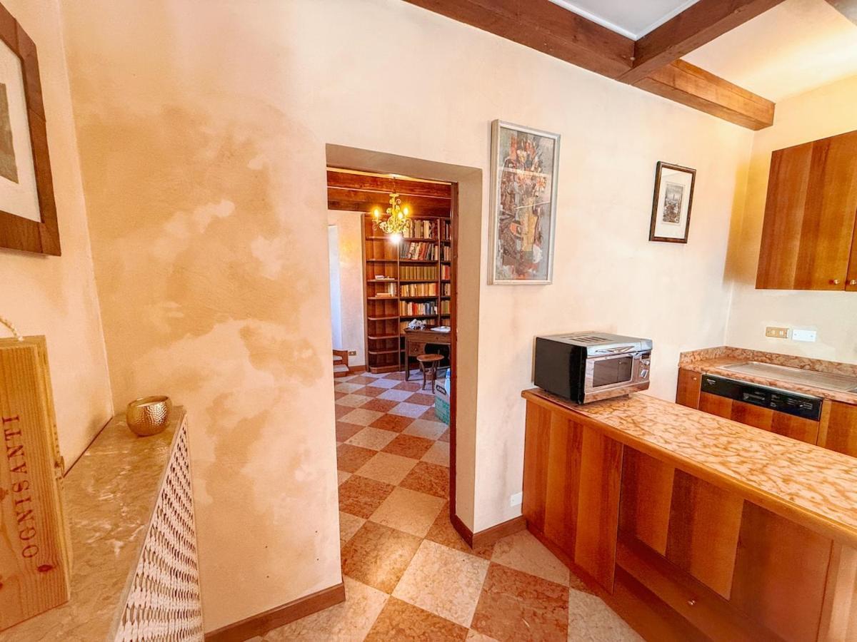 Appartement At Ponte Pietra With Garden And Parking Vérone