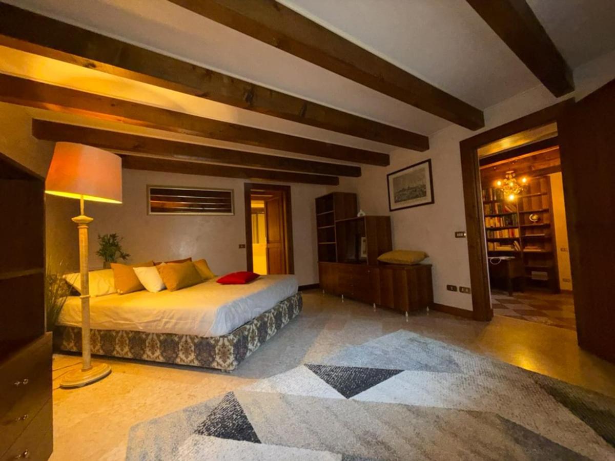 Appartement At Ponte Pietra With Garden And Parking Vérone
