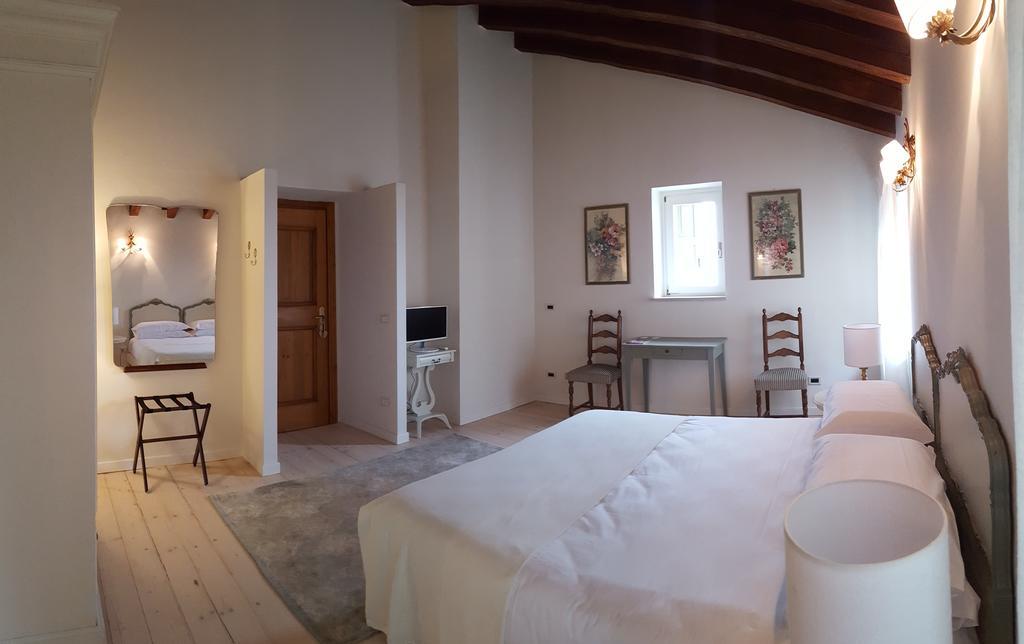 Relais Bacio Di Luna Bed & Breakfast