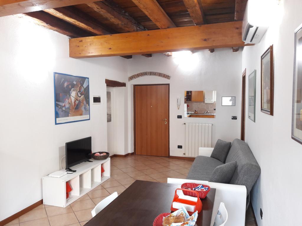 Aris Verona