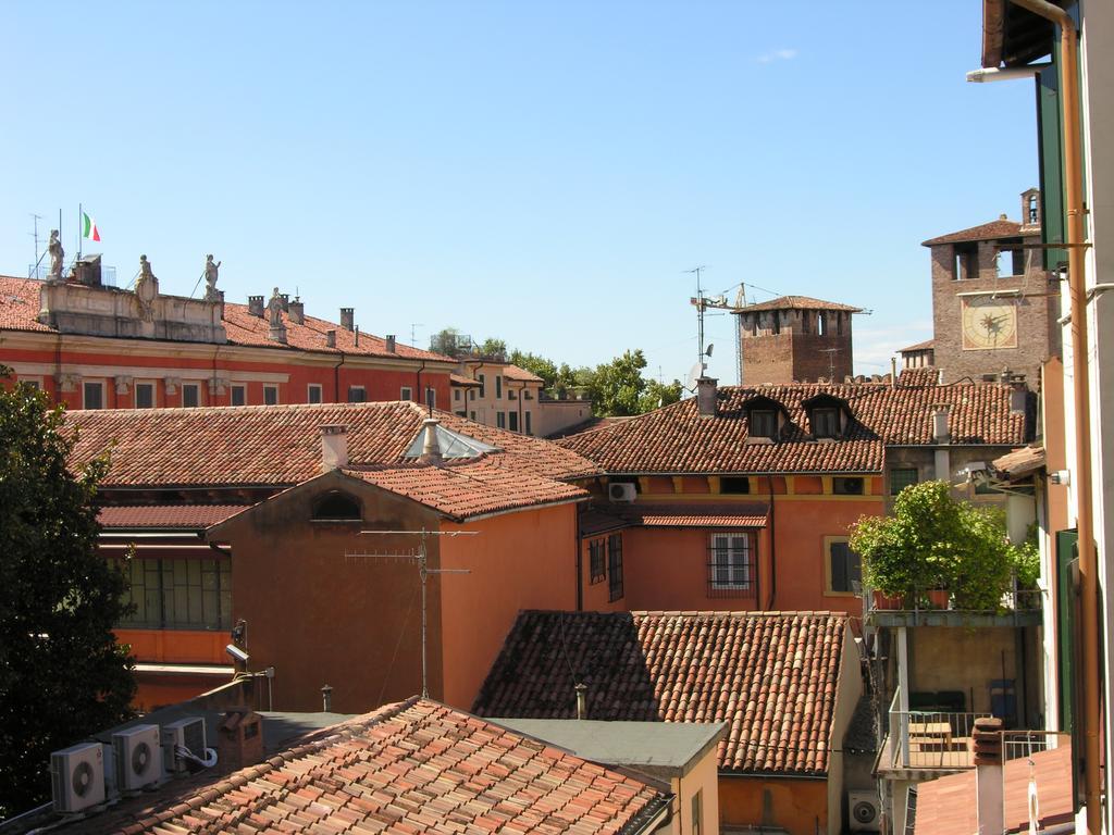 Antica Via Roma Garden View Bed and breakfast Verona