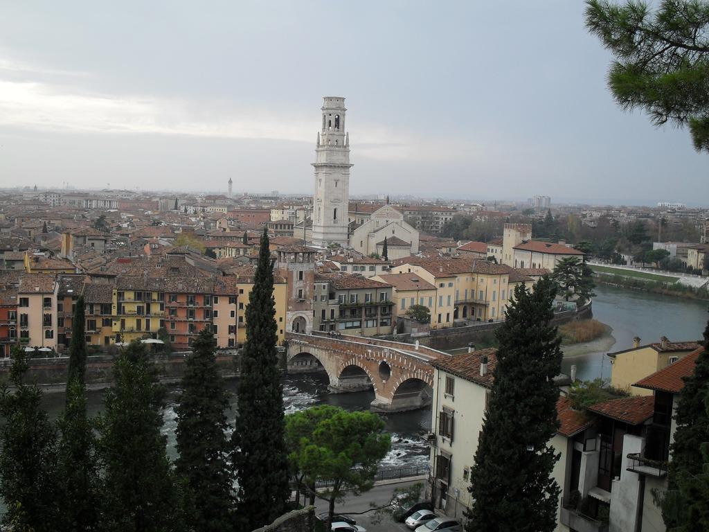 Nicoletta Isidoro * Verona
