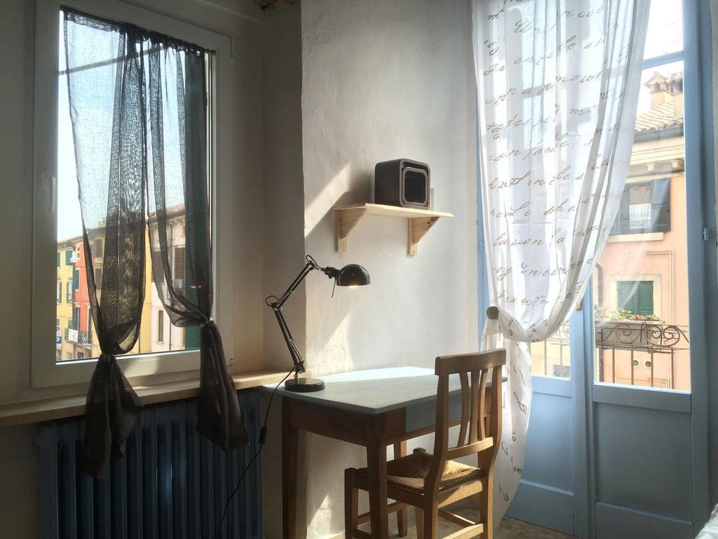 Appartement House Book