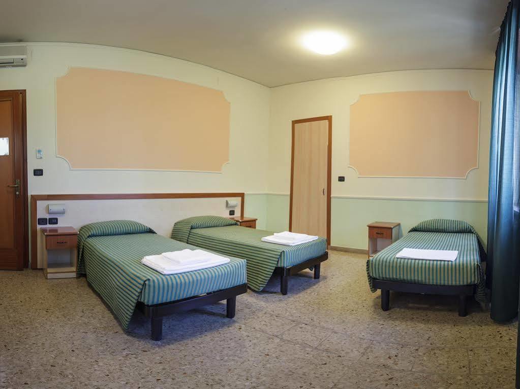 Centro Carraro Fondazione Di Religione Hotel *