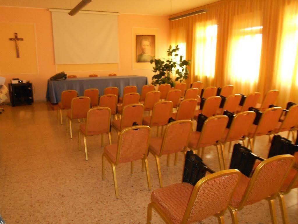 Centro Carraro Fondazione Di Religione Hotel