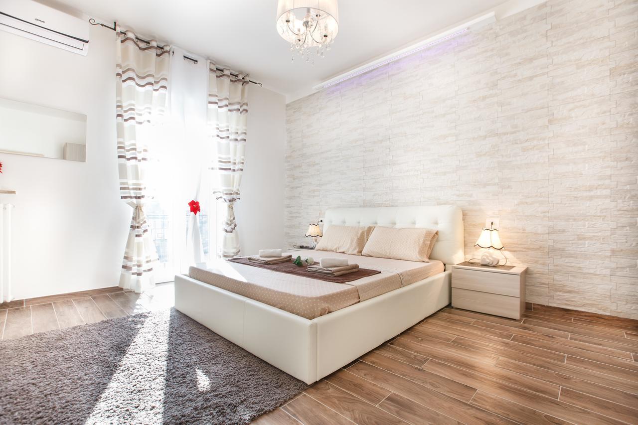 Alexander Apartment