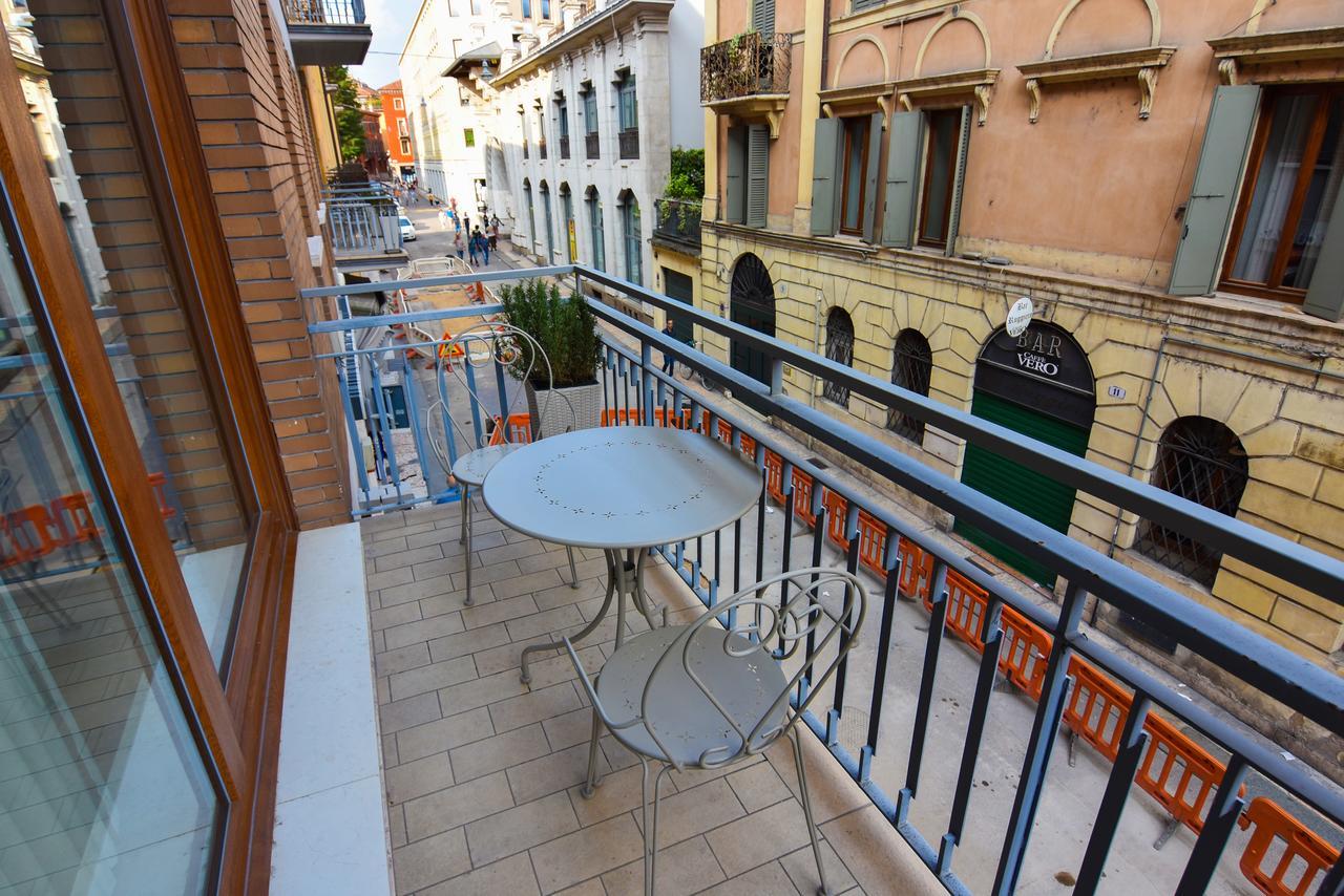 Apartment 3 Amici