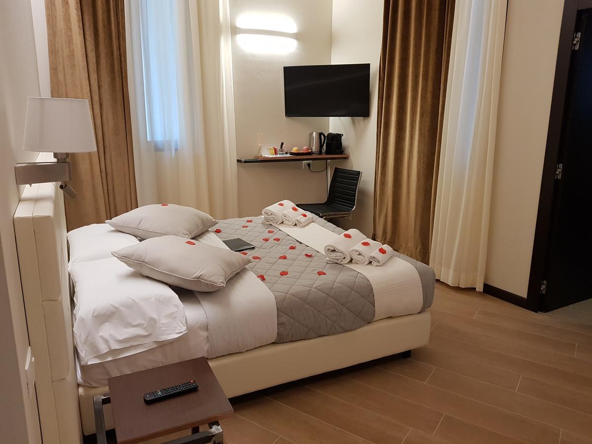 Arena Luxury Guest house