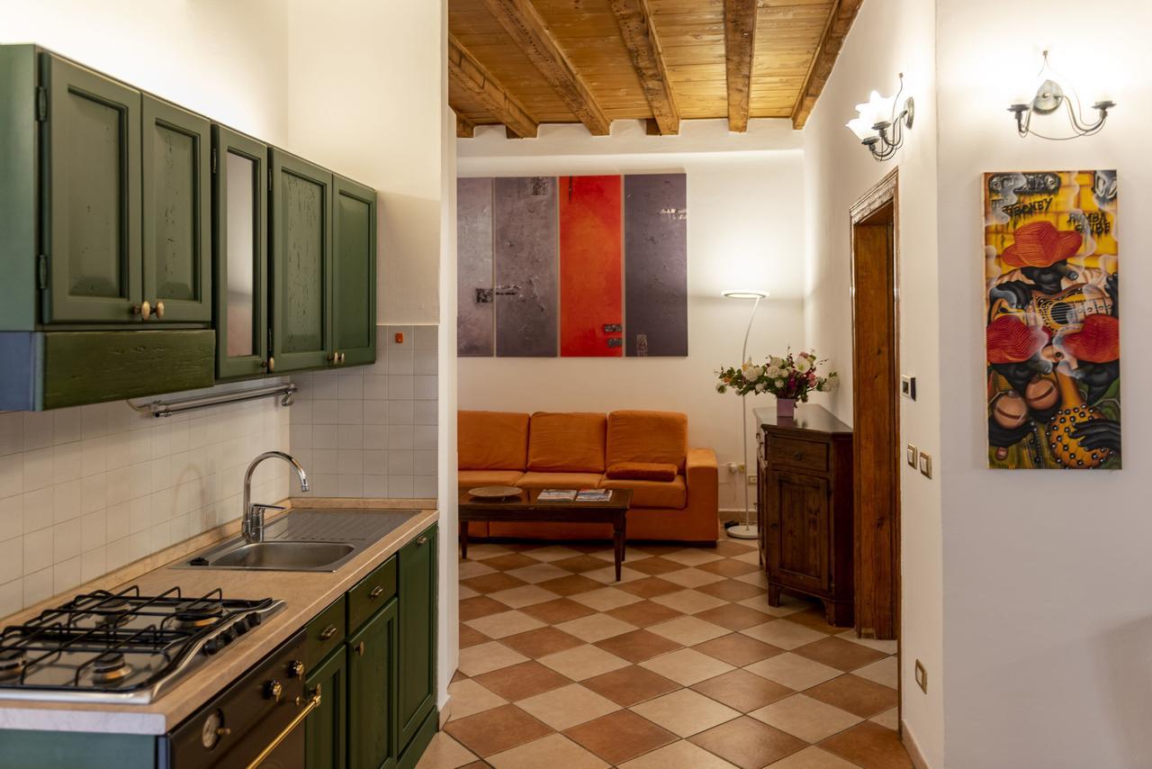 La Casa Di Dina Apartment