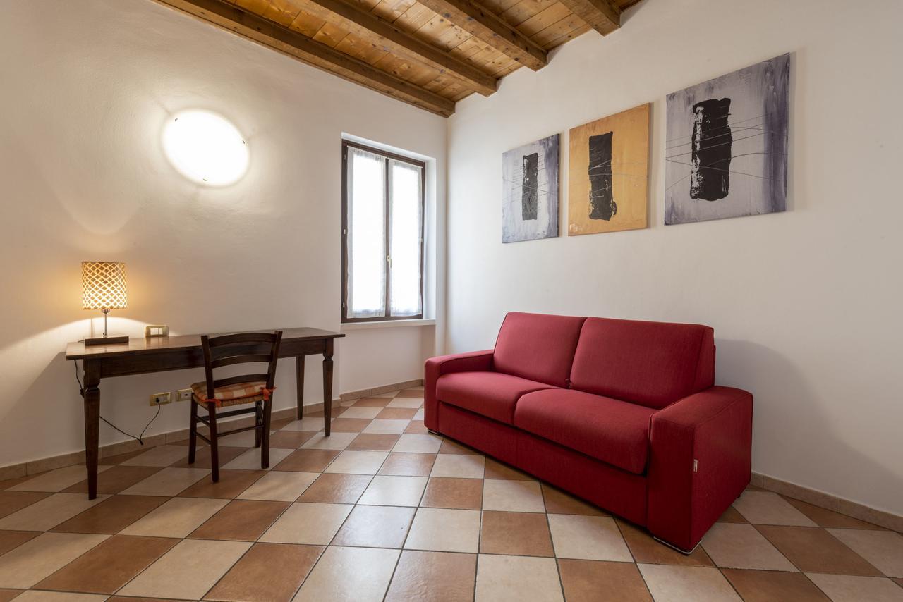 La Casa Di Dina Apartment