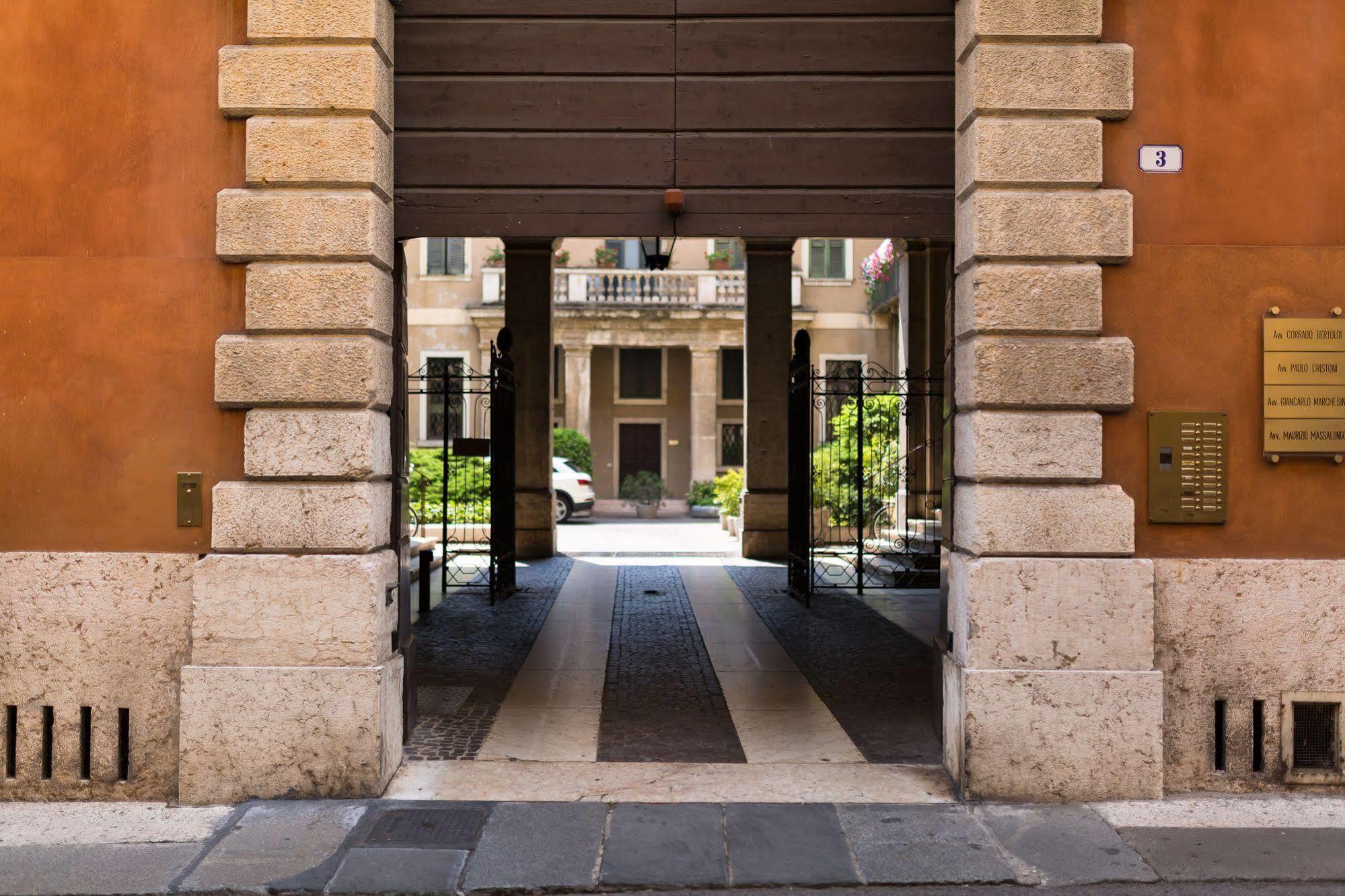 Escalus Luxury