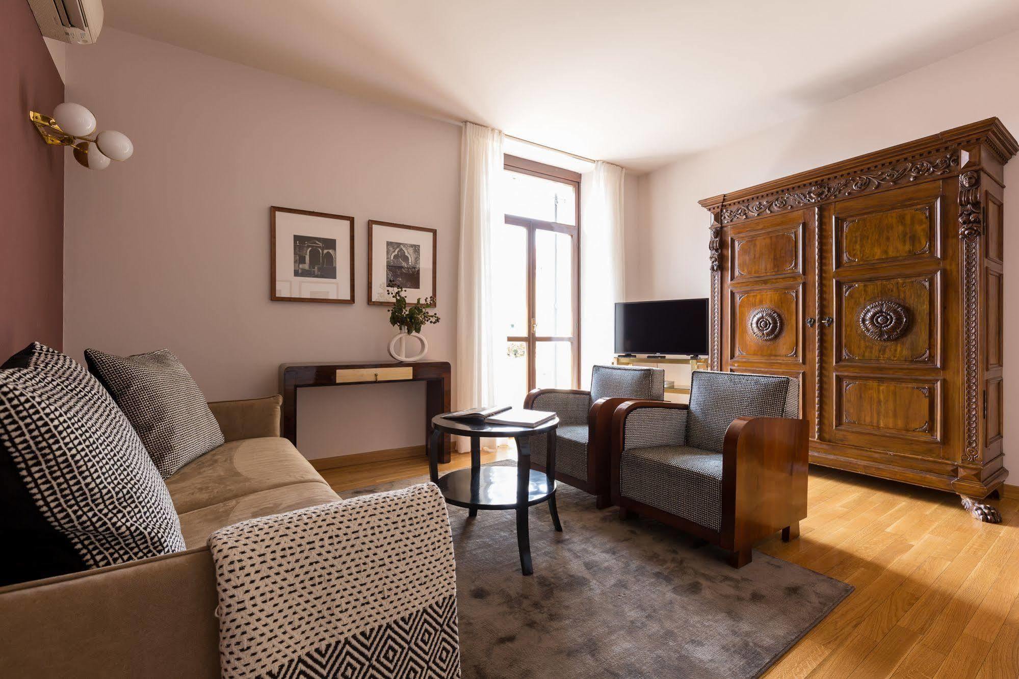 Escalus Luxury 4*