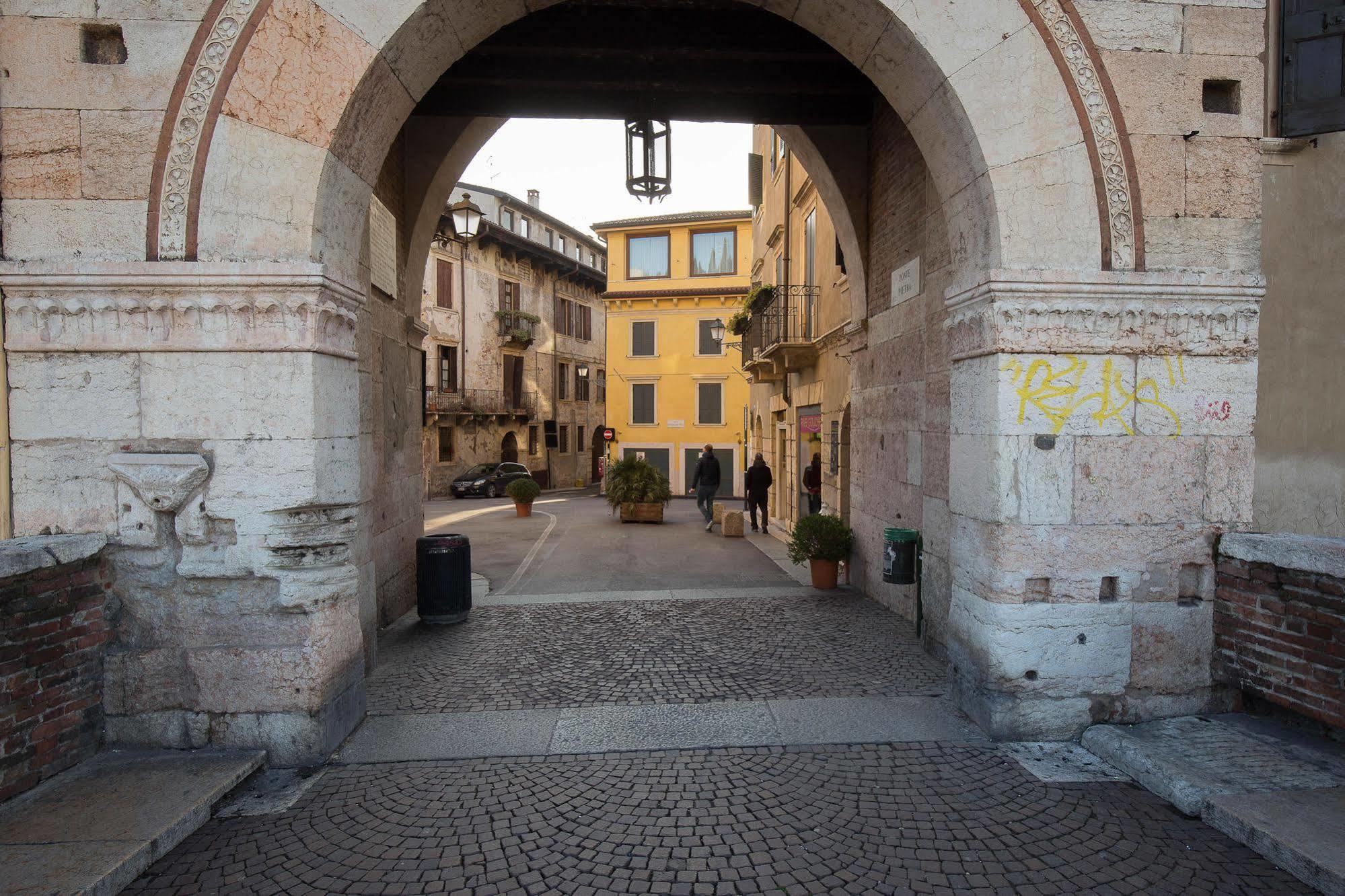 Relais Ponte Pietra Bed & Breakfast