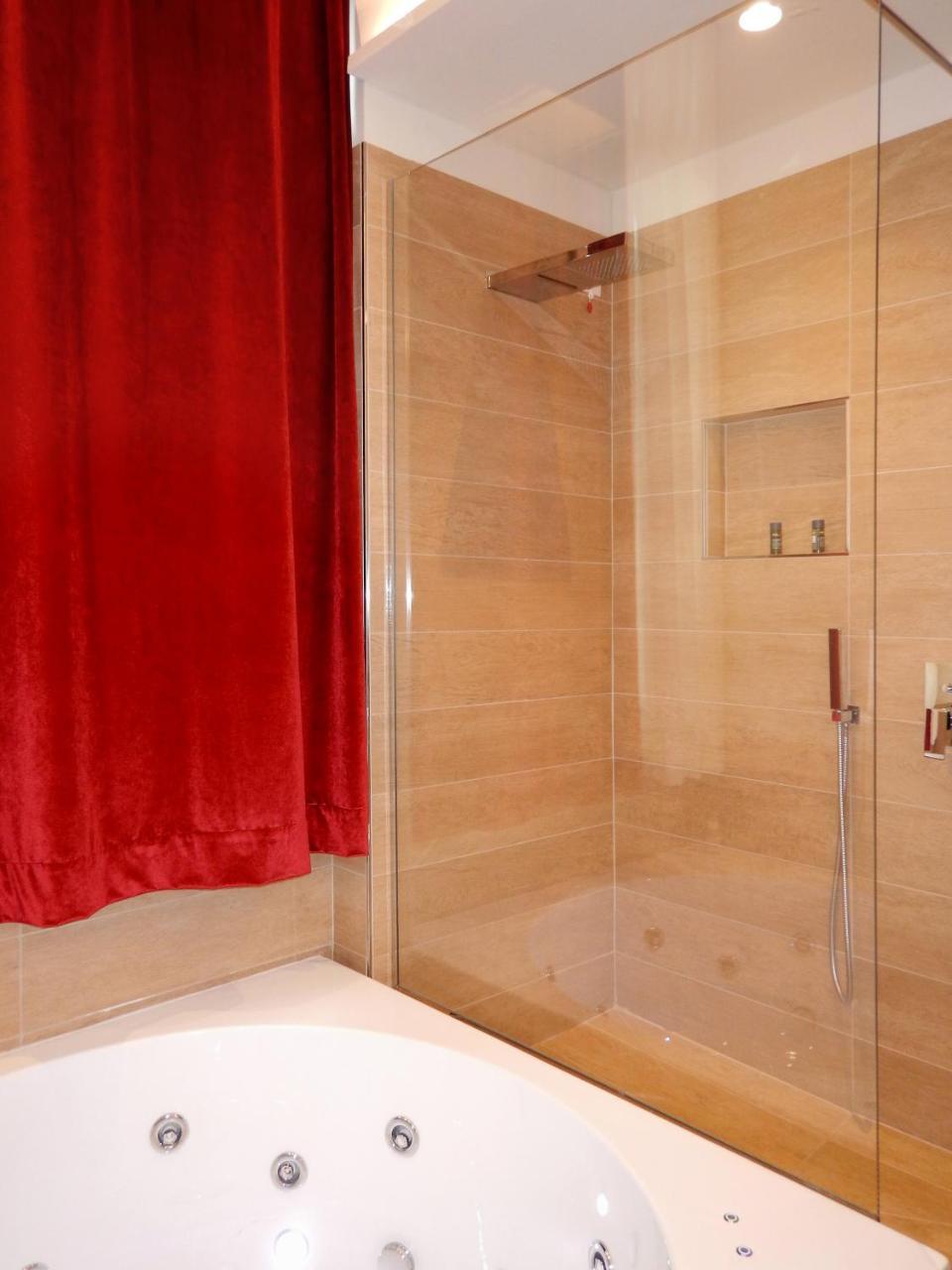 Arena Luxury Gasthof 2*