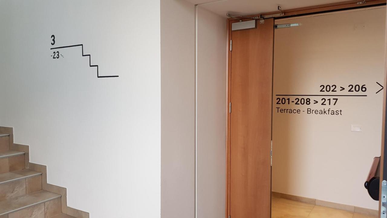 Santa Teresa House 2*