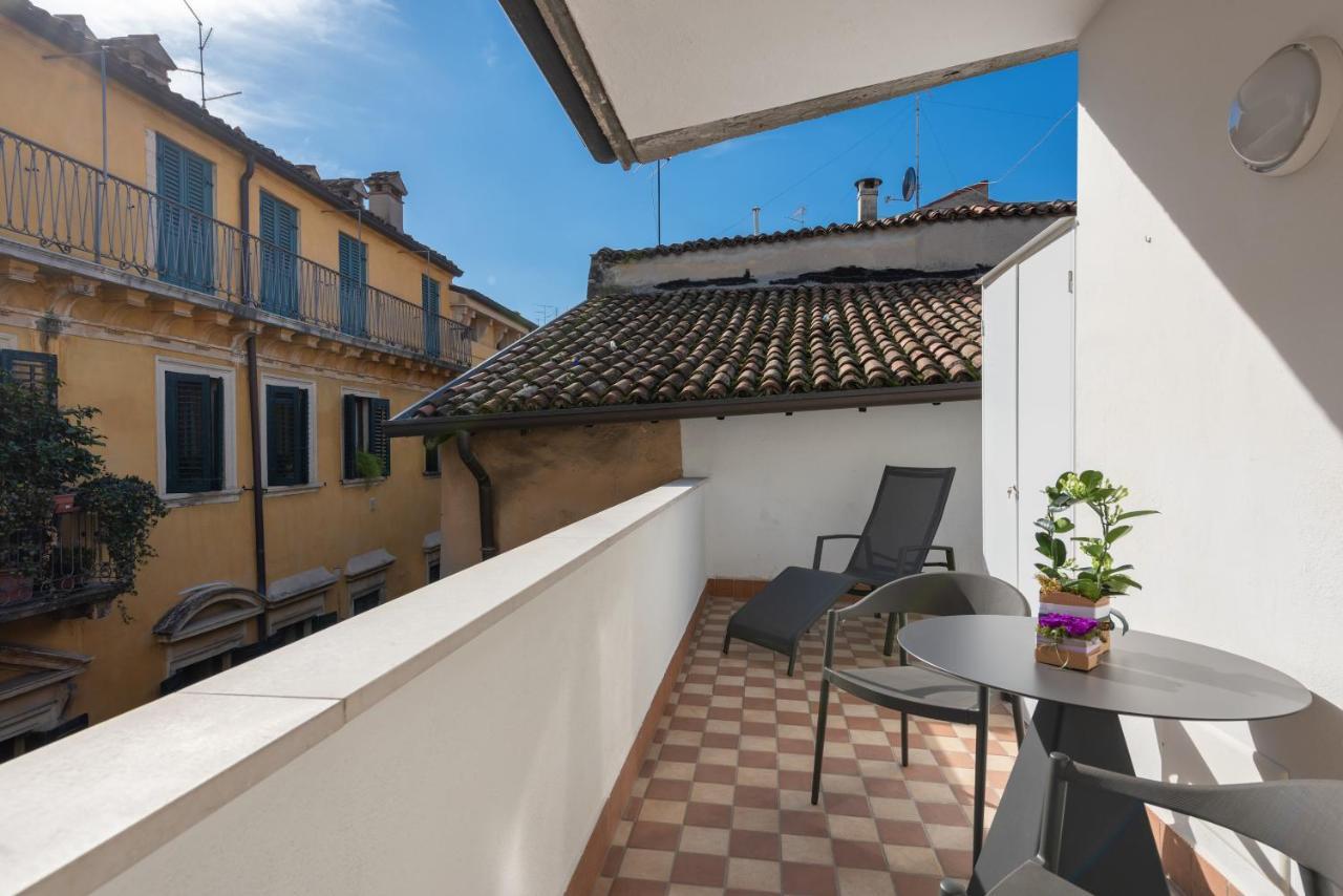 A World Aparts - 12 Viviani Apartamento