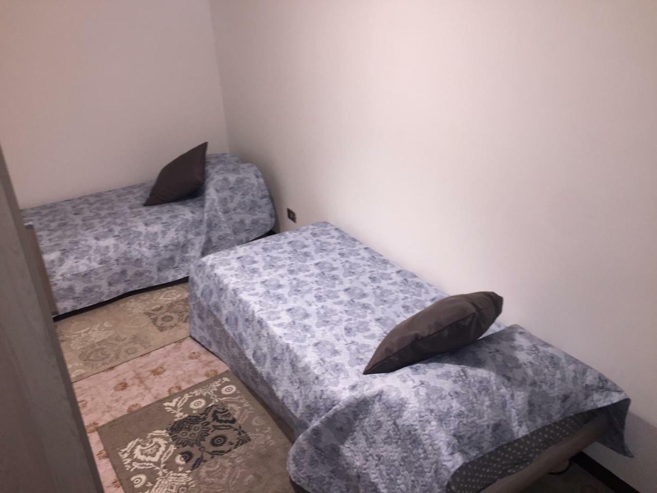 Holidays Guest house *