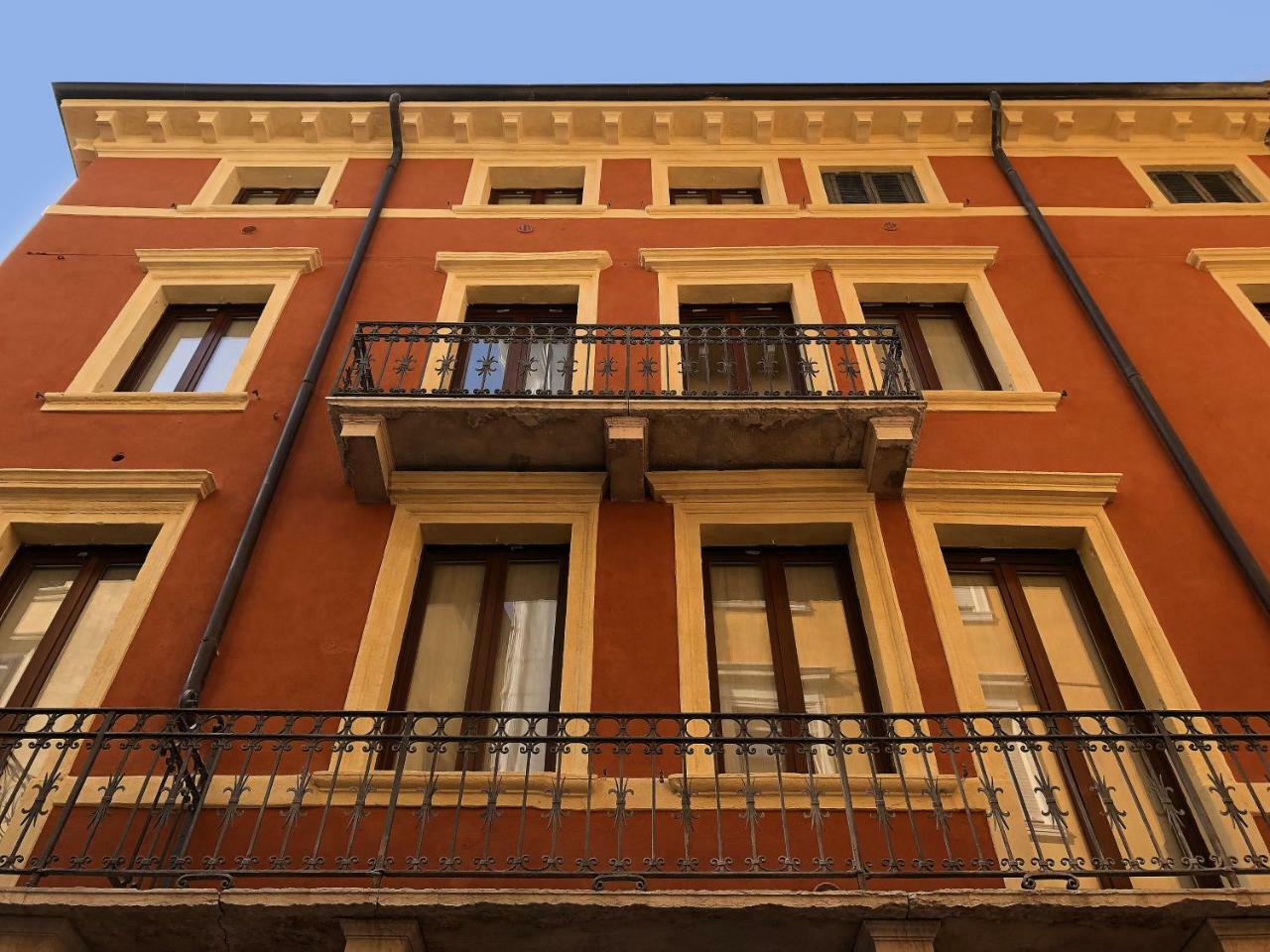 Vivaverona 2* Verona
