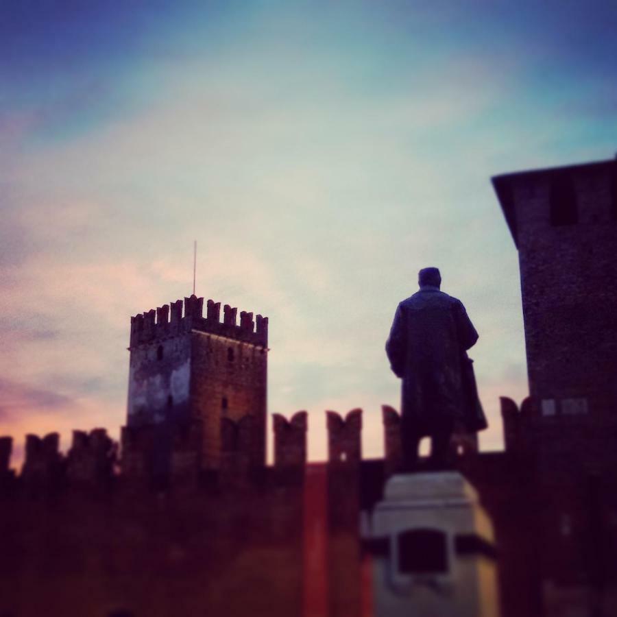 Casa Fola - Centre Pensión Verona