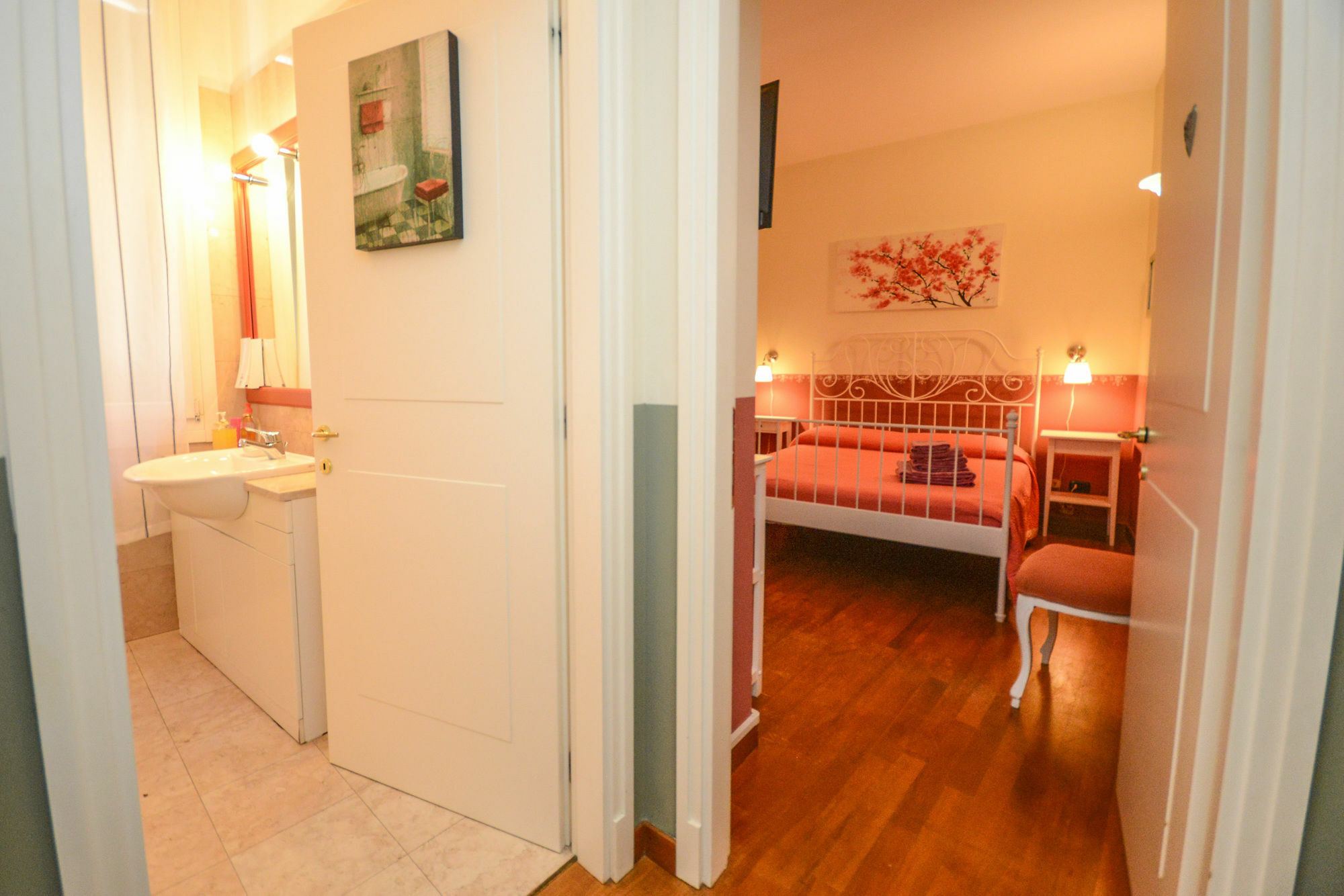 Like Romeo Hotel 3*