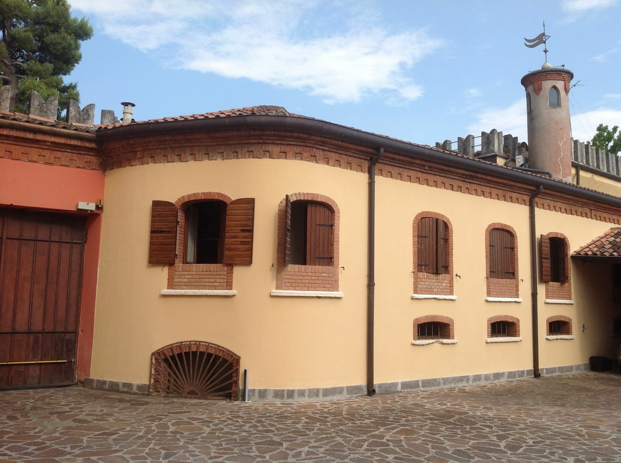 Corte San Dionigi 2*