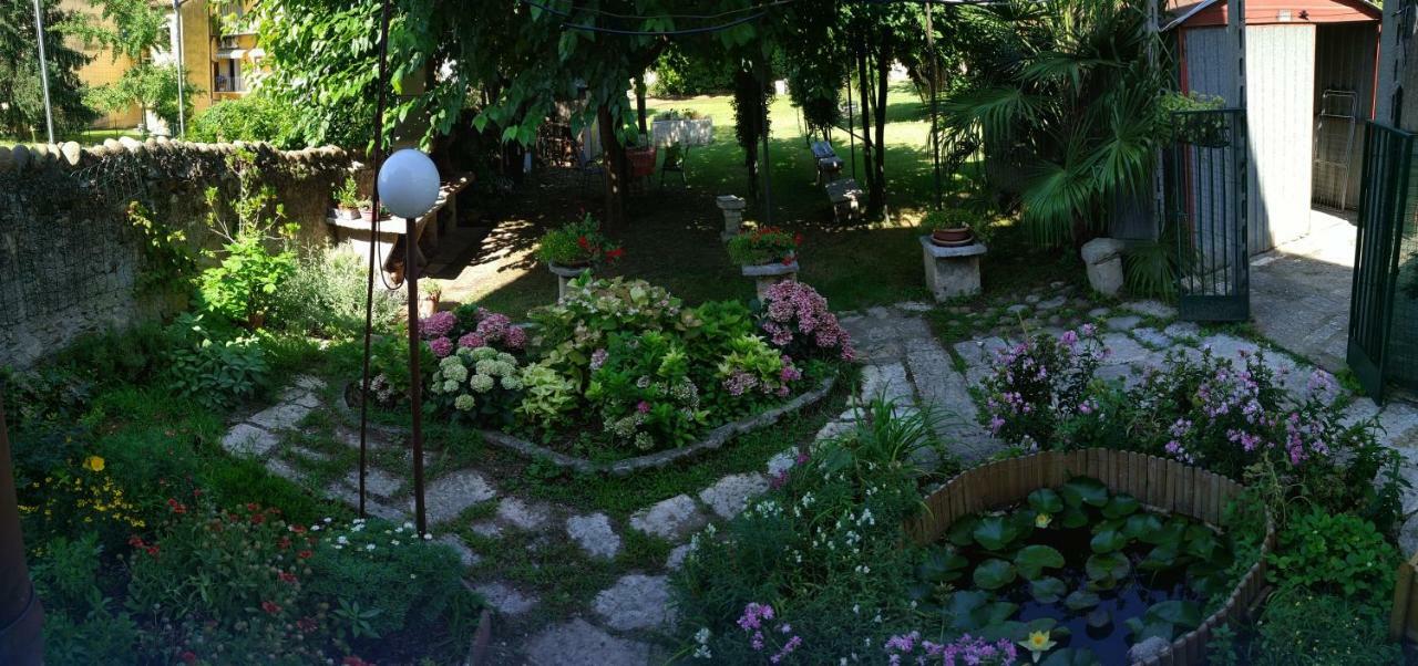 Veronauptoyou Courtyard * Vérone