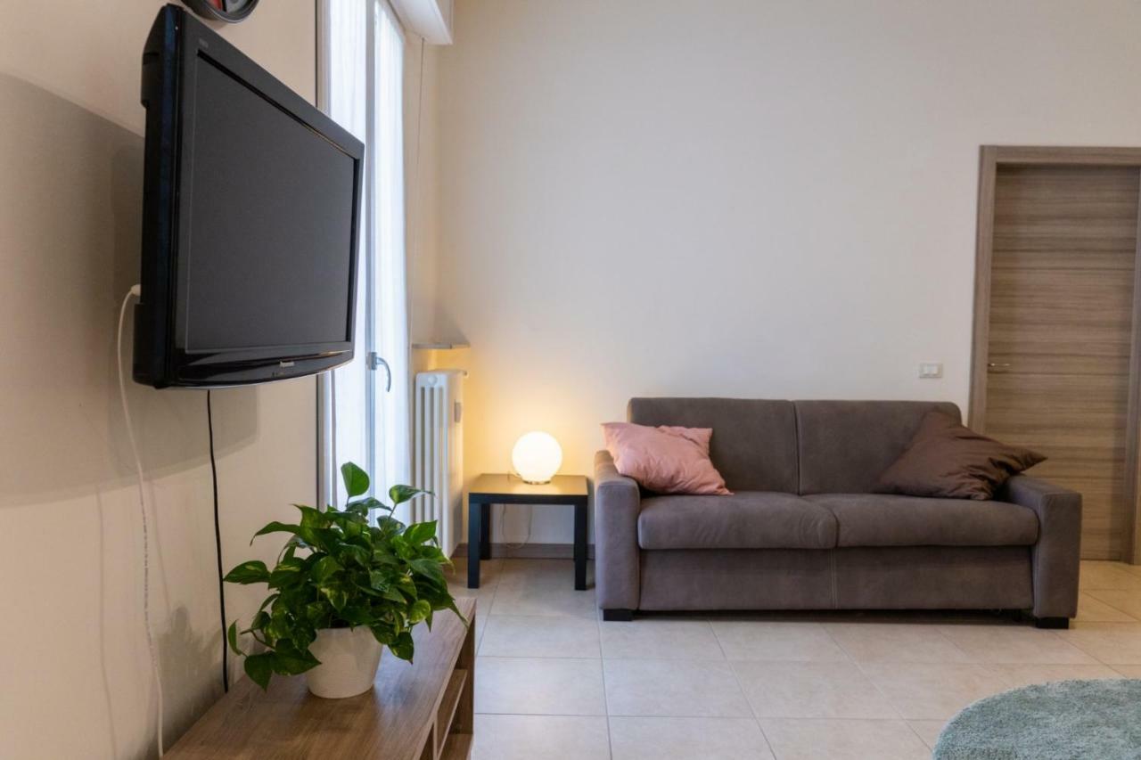Domus - Ampia Residenza Filippini A Pochi Passi Dall'arena Apartamento *