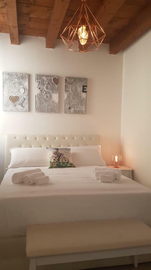 Palazzo Ponte Pietra Apartment