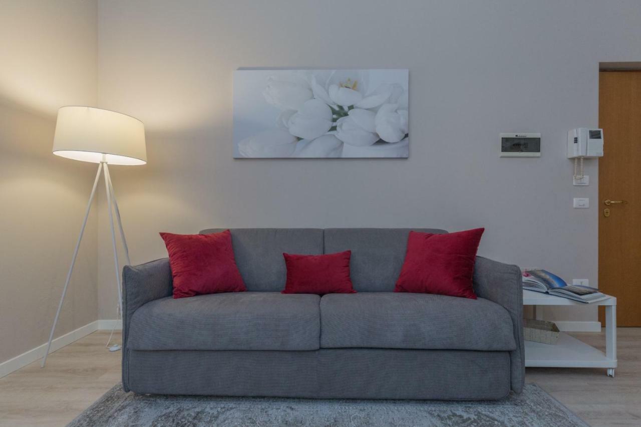 Romantic House 369 Apartment
