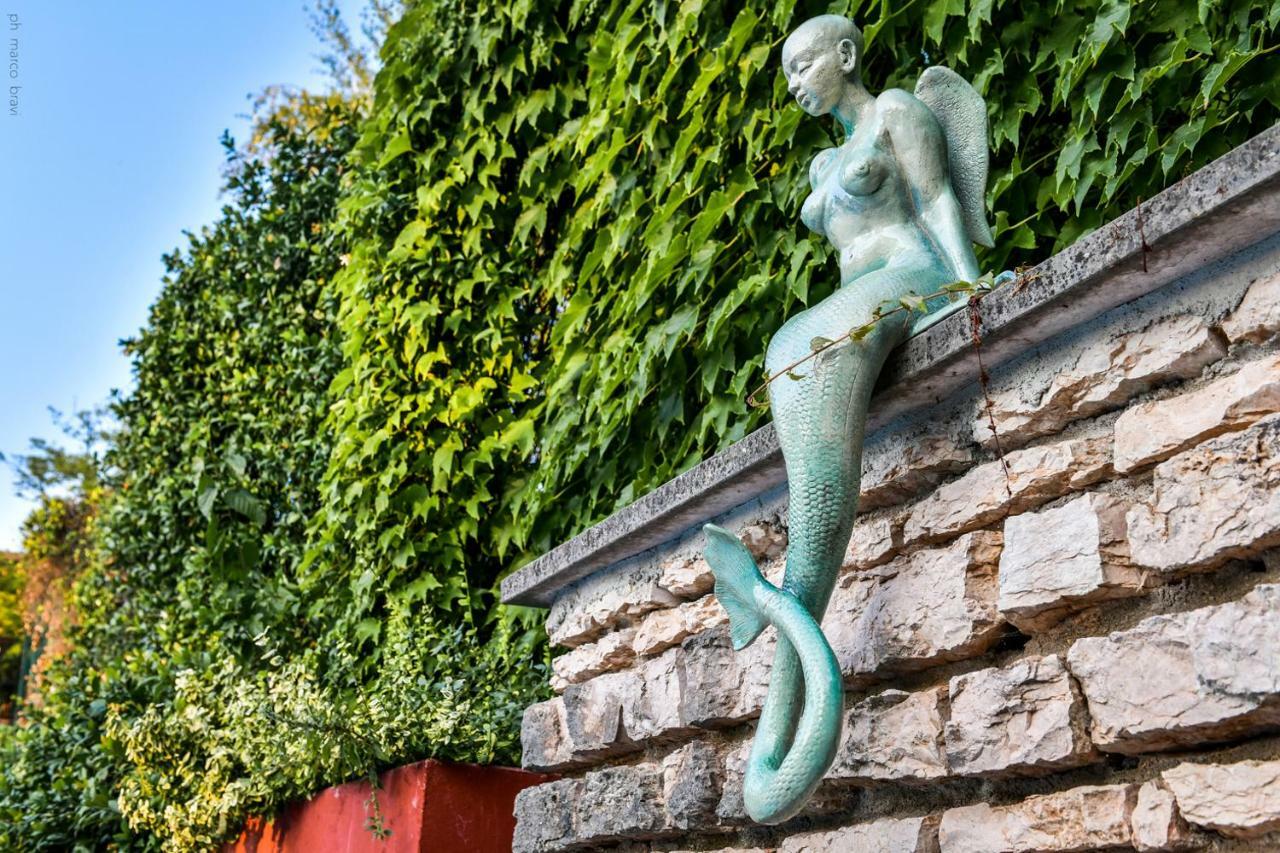 Nicoletta Isidoro Villa *