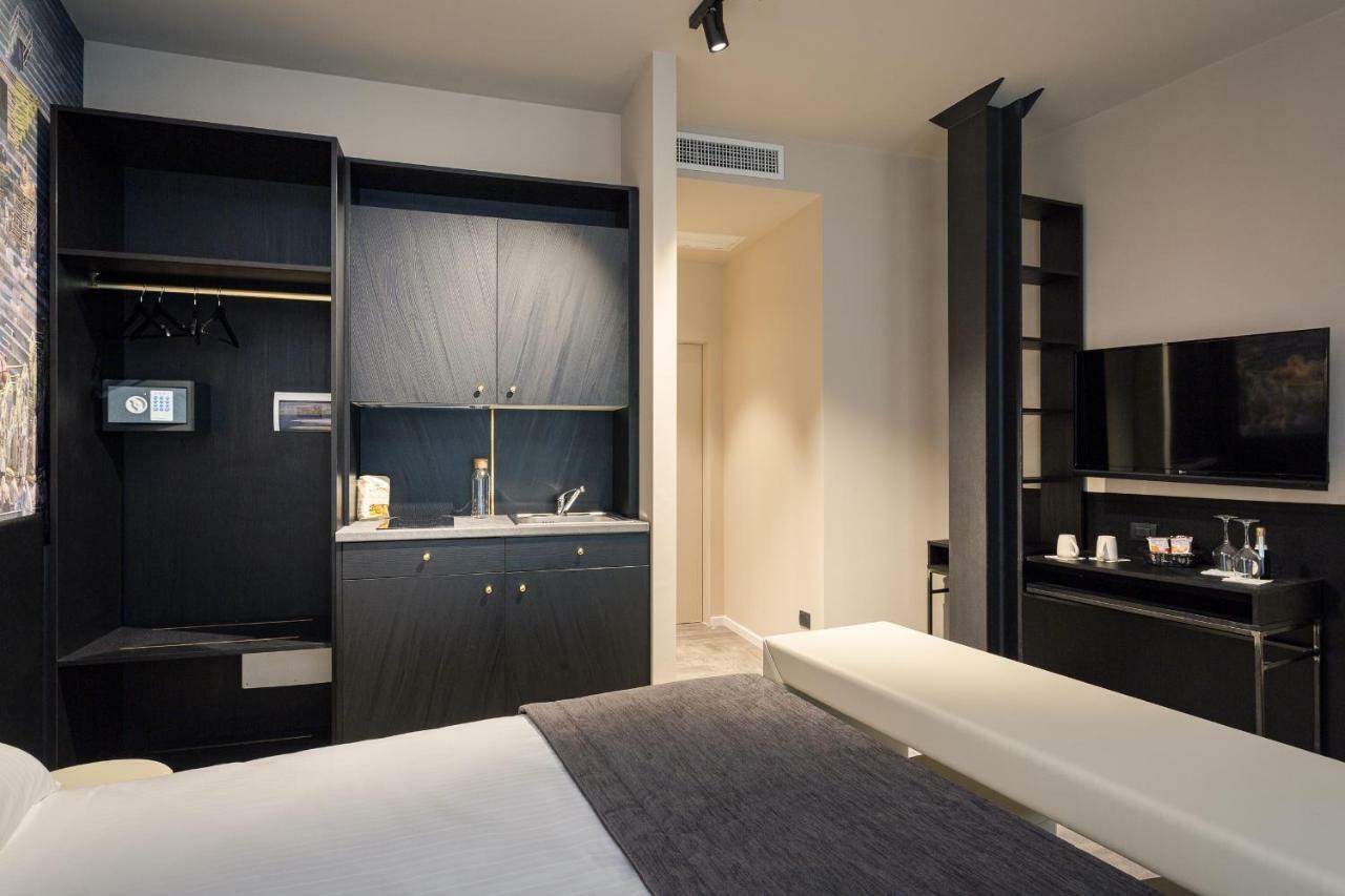 Italianflat - Theatrum And Verona