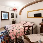 Pied A Terre - Bohemien