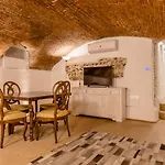 Veronetta The Cellar