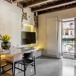 Luxury Apartment On Piazza Erbe
