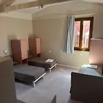 Protezione Della Giovane - Female Hostel