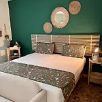 Mahamo Suites