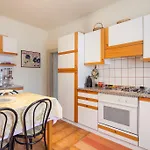 Chiara Arena Apartment