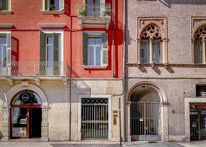 Tra Piazza Erbe E Piazza Bra Raffinata Maison