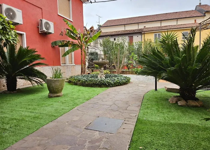 Casa A Verona - Giardino E 3 Posti Auto In Cortile