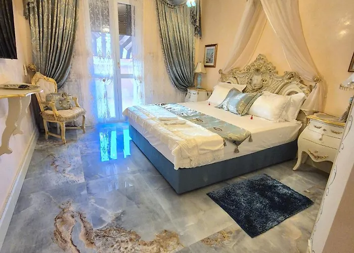 Fd Luxury Apartment