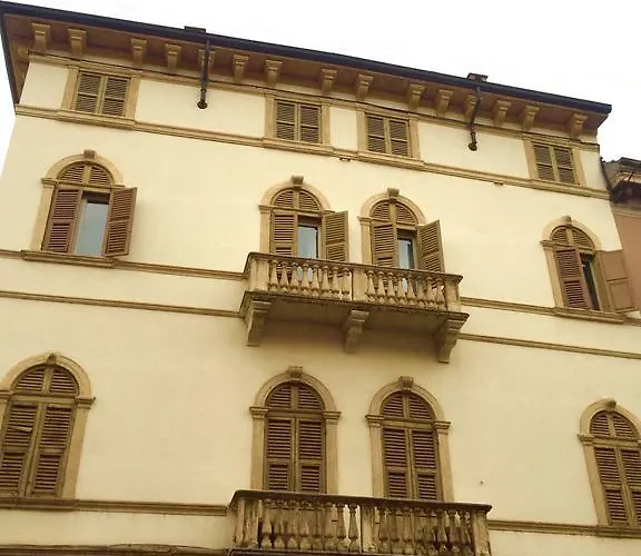 Writer\'S Home San Fermo Verona